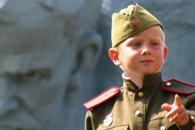 Дитина в Криму