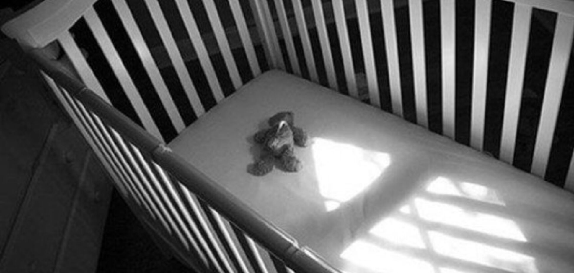 На Рівненщині за добу померли двоє немовлят