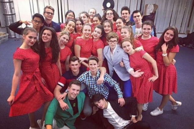 Дети Порошенко с одногруппниками