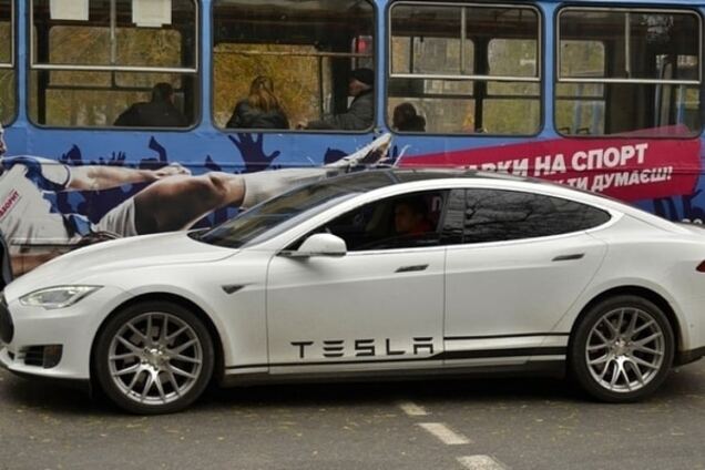 Tesla Model S