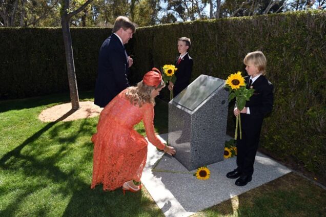 Королевская чета Нидерландов почтила память погибших в МН17