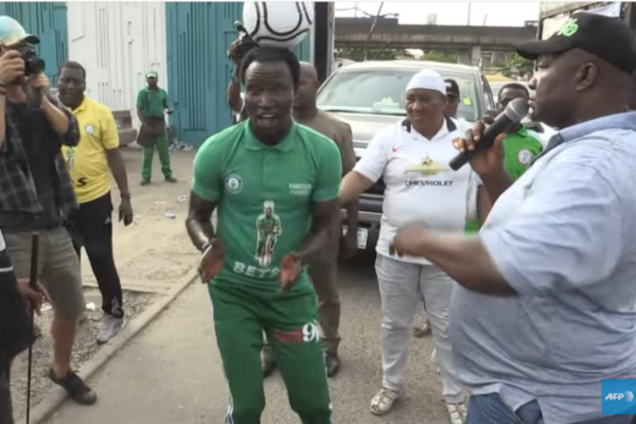 Як він це зробив? Нігерійський футболіст встановив найнезвичайніший світовий рекорд
