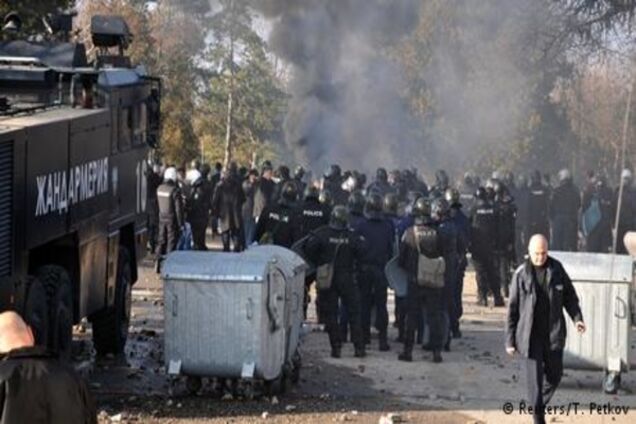 У болгарському таборі біженців сталася масова бійка з поліцією