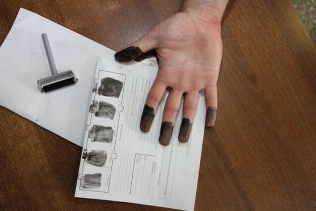 Украинцев заставят сдавать отпечатки пальцев для въезда в Россию