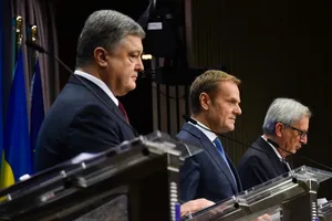 Петр Порошенко, Жан-Клод Юнкер, Дональд Туск,