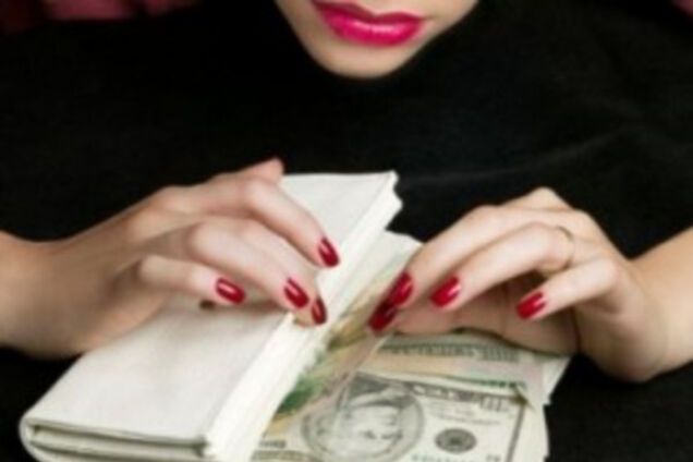 На Тернопільщині шахрайка видурила у жінки косметики на тисячі гривень