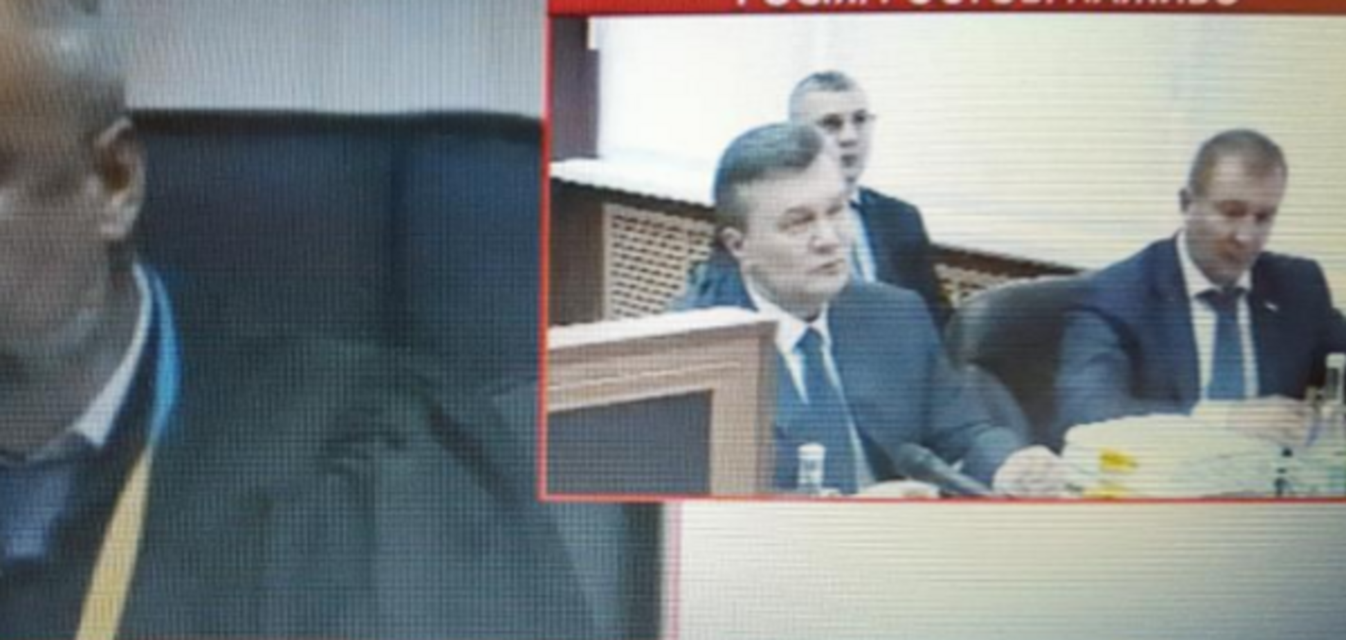 Українець, судимостей немає: Янукович показав свій паспорт