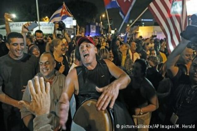 Смерть Кастро: траур на Кубі і свято в Маямі