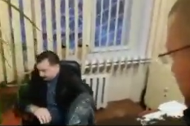 Бійці АТО провчили чиновника