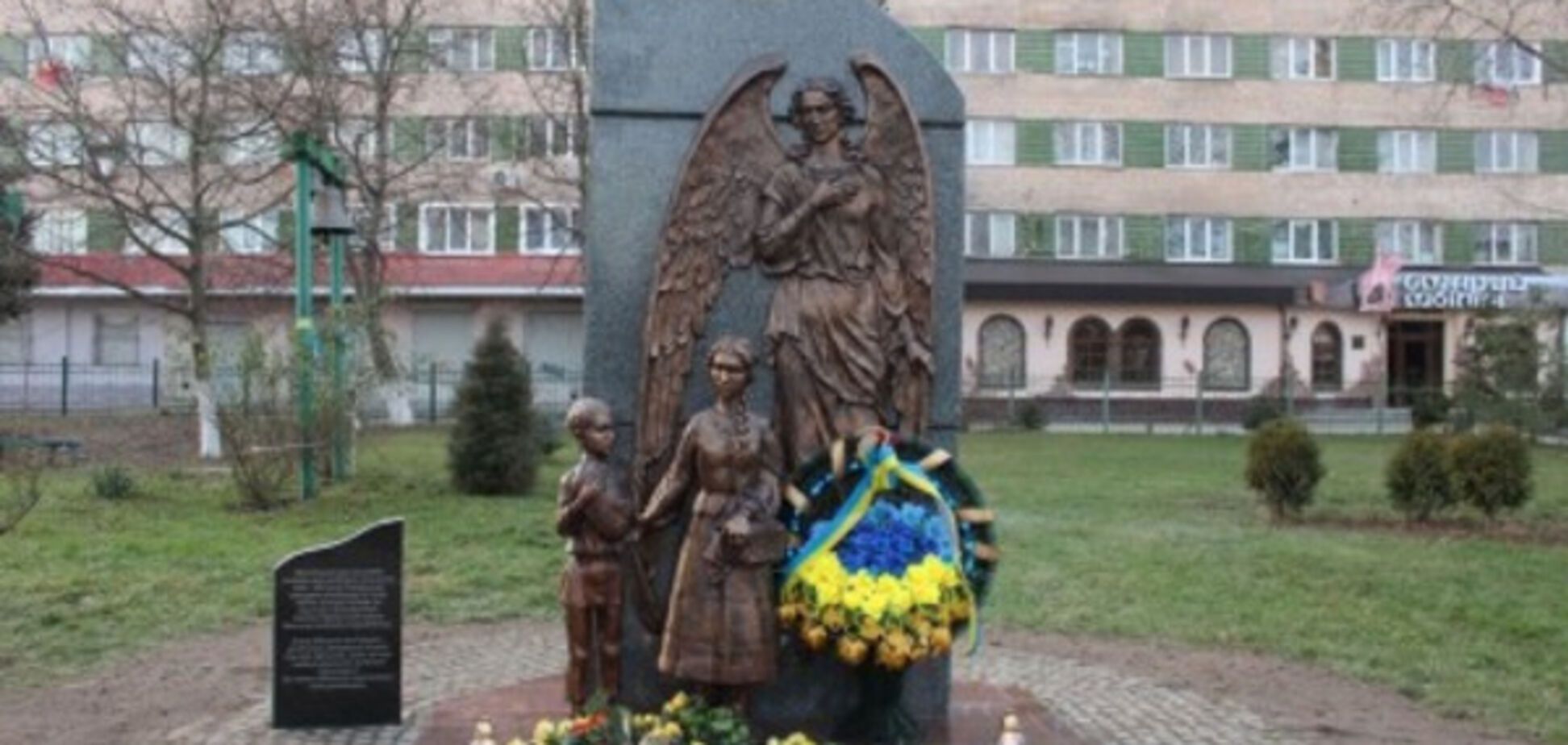 В Україні з’явився пам’ятник милосердю волинян
