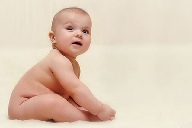 Навыки и умения ребенка в восемь месяцев