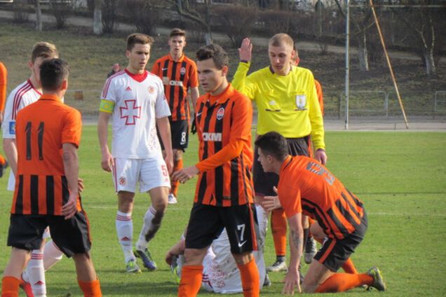 Шахтер - Волынь