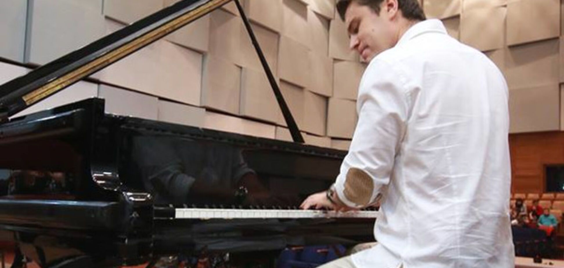 Евгений Хмара провел репетицию концерта за 100 дней до шоу 'Колесо жизни'