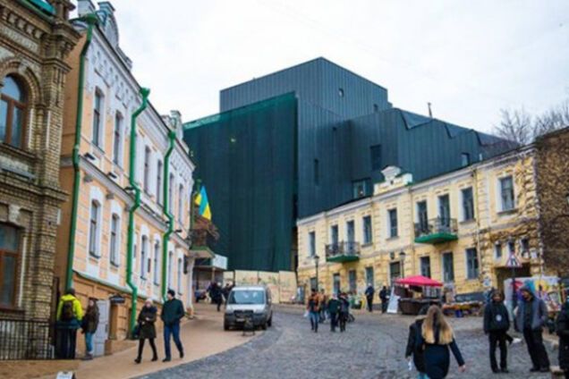 Фасад театру на Подолі відкоригують з урахуванням думки громадськості - Свистунов