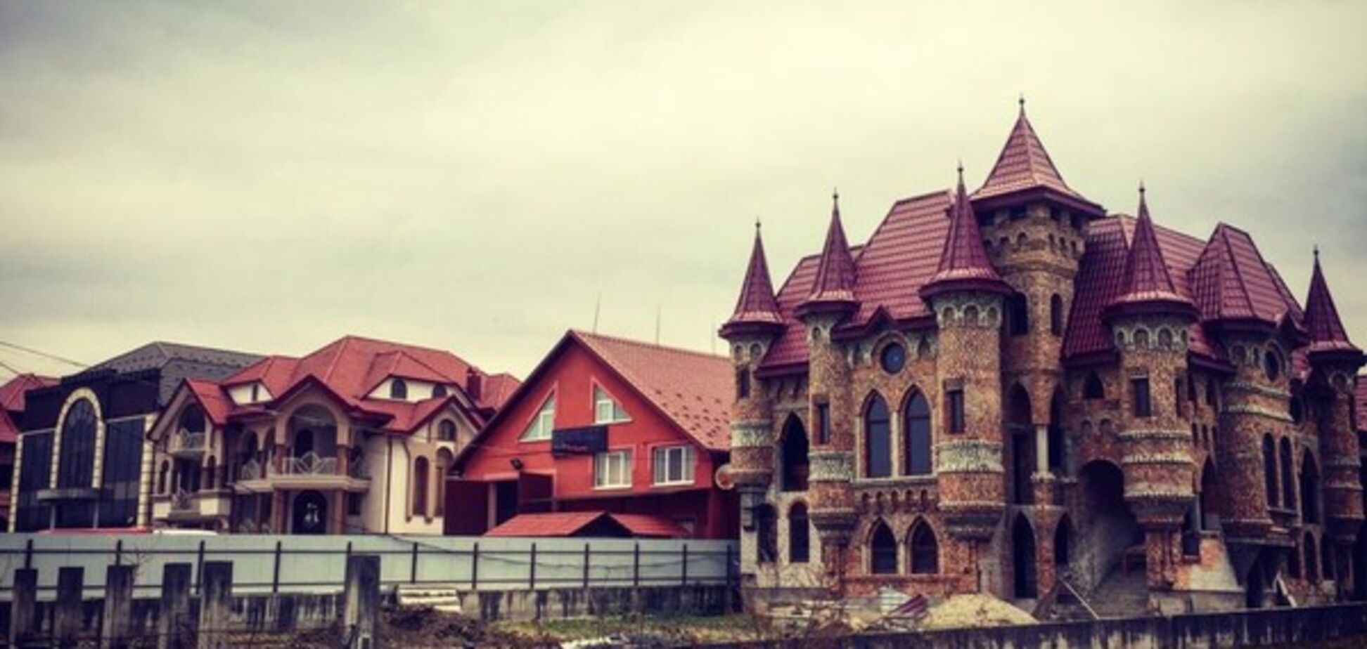 Роскошные дворцы на Закарпатье