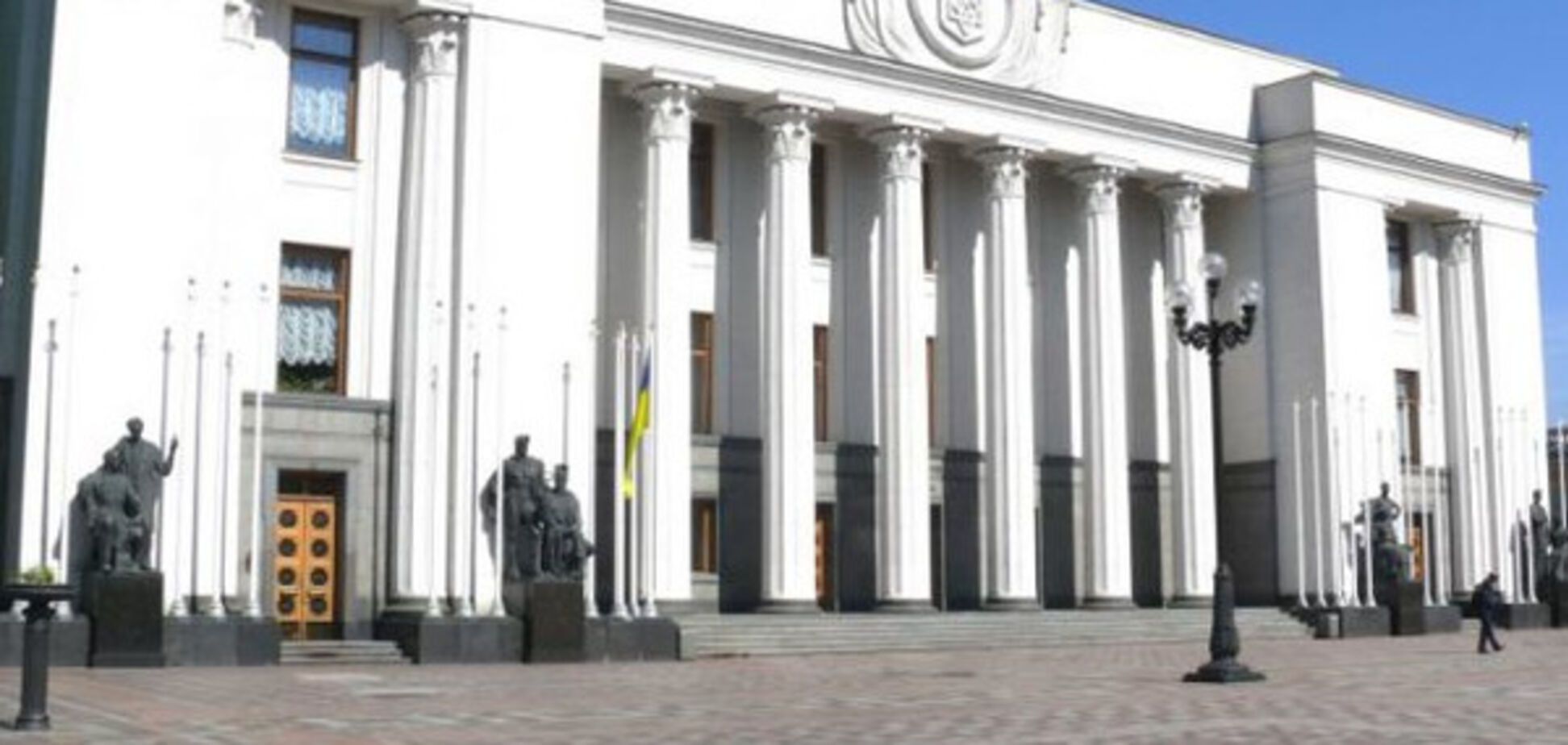 Хомутынник возглавил рейтинг депутатов-благотворителей