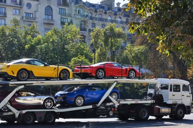 Иллюстрация: суперкары