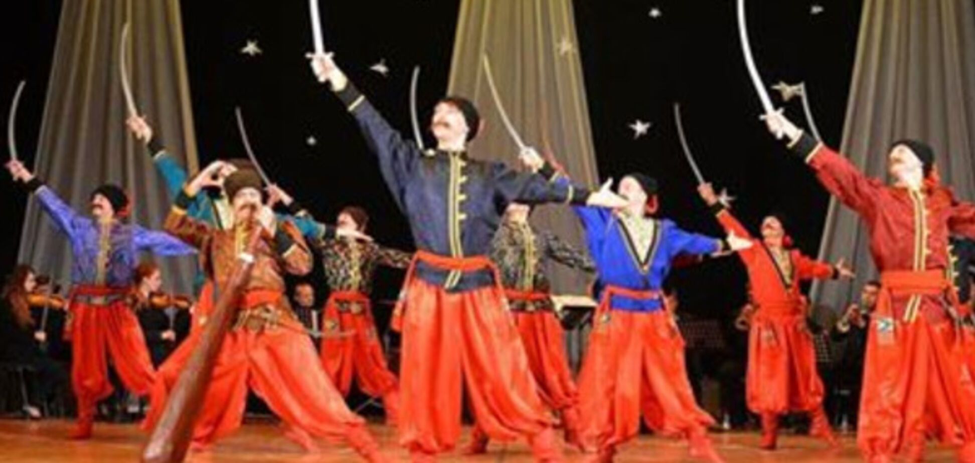 Выступление ансамбля \'Донбасс\' в Енакиево 2 ноября