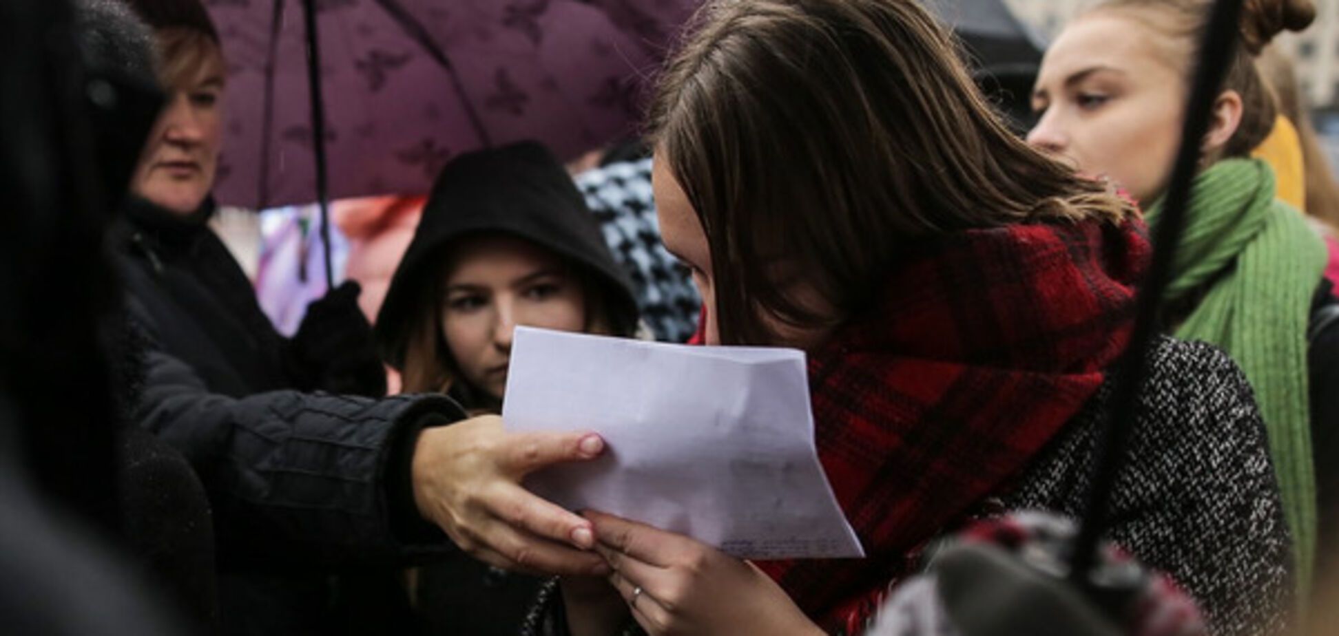 'Стадо': у Білорусі студентів під розпис зігнали на мітинг комуністів