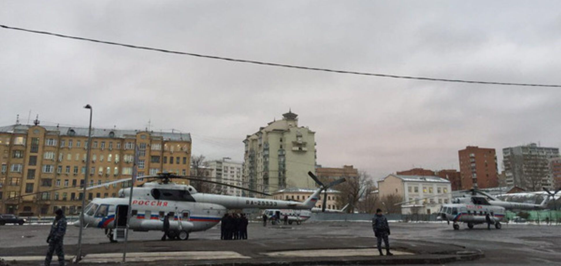 вертолеты в центре Москвы