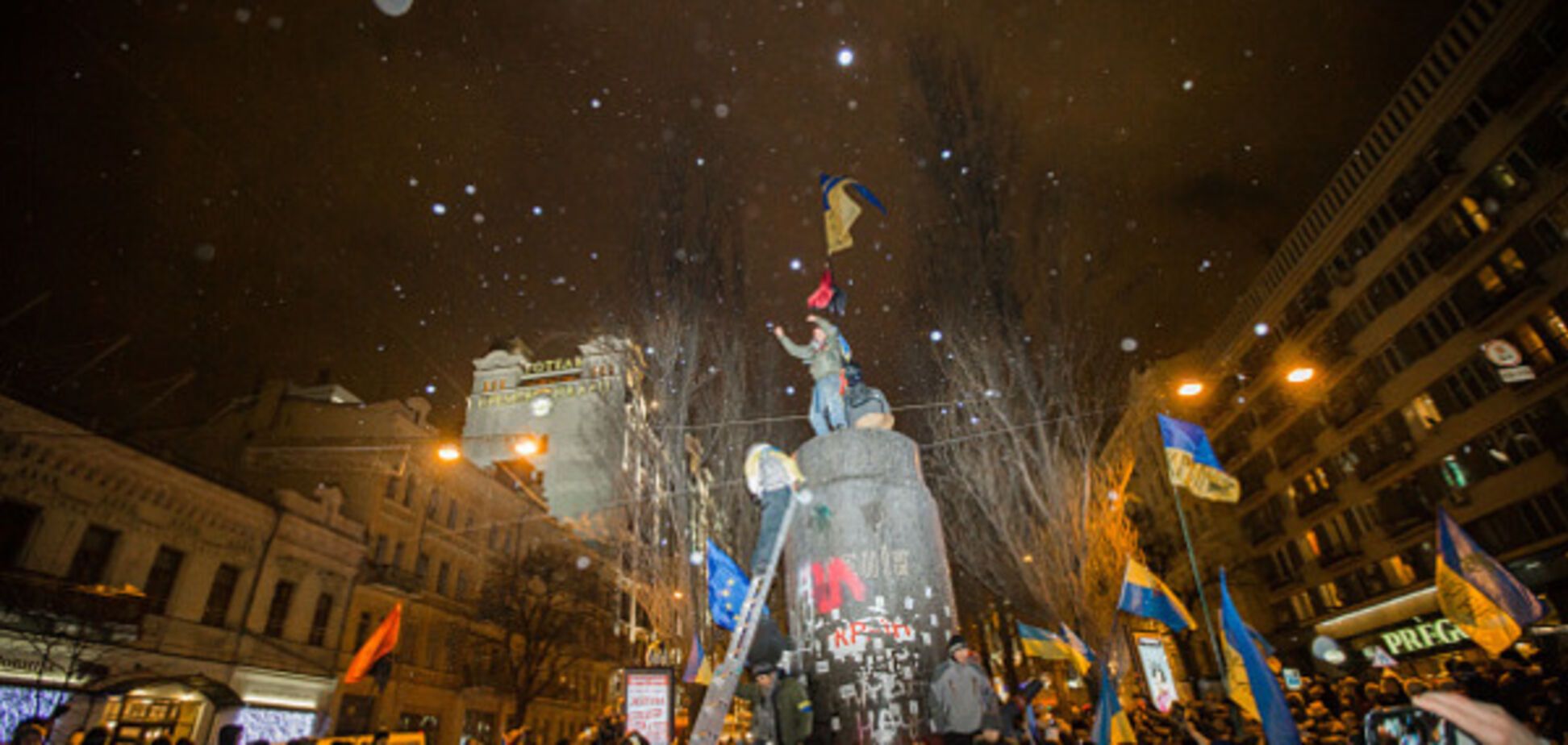 Снос Ленина в Киеве