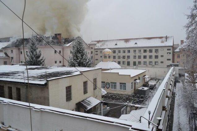 На Закарпатье в СИЗО произошел сильный пожар