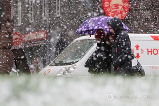 Погода в Украине снег