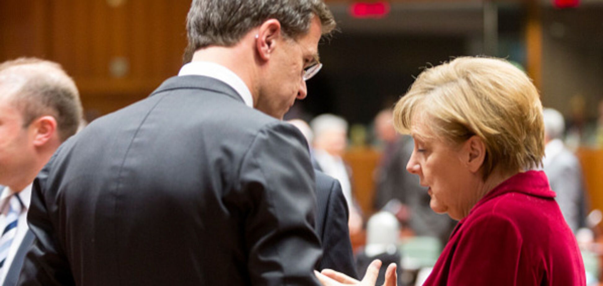 Прем\u0027єр Нідерландів Рютте і канцлер Німеччини Меркель