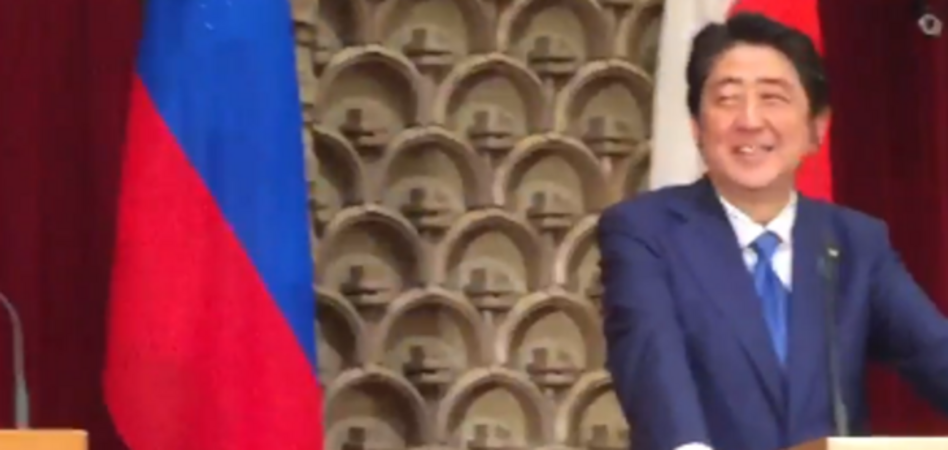 Путин развеселил Абэ признанием о японской водке