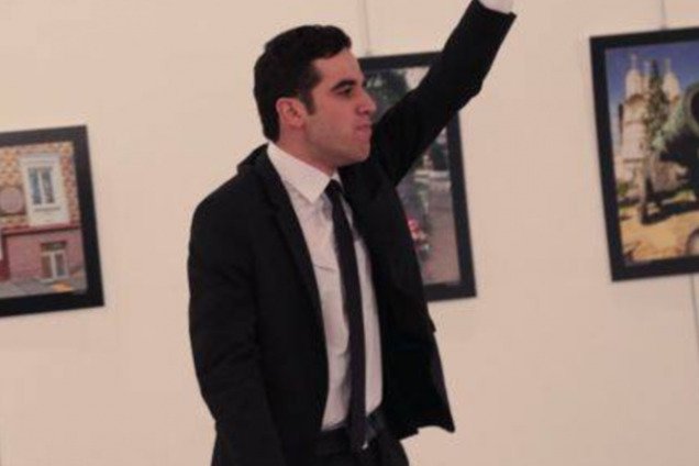 'Дальше – большая война': в России оценили последствия убийства посла в Турции