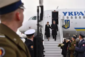 Порошенко прилетел на непростые переговоры с главным адвокатом Украины в ЕС