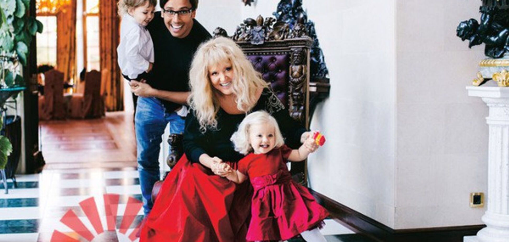 Алла Пугачева с семьей