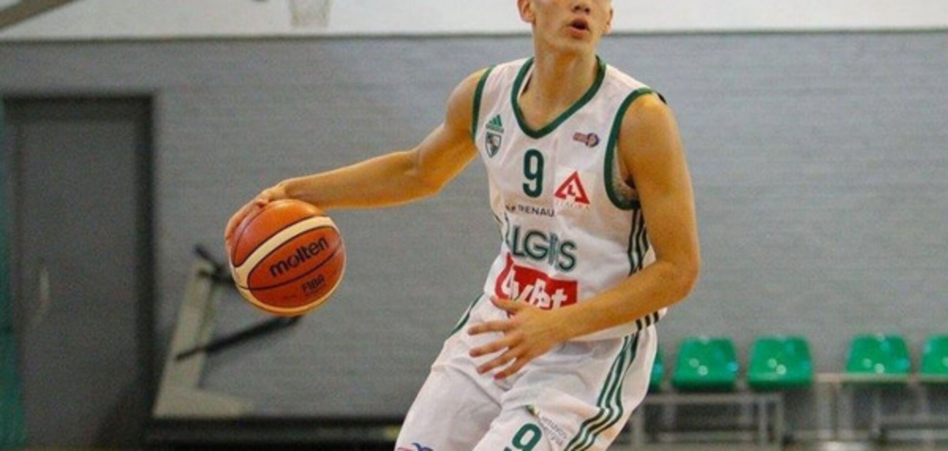 Арнас Величка