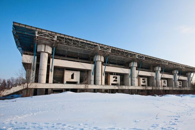 Льодовий стадіон