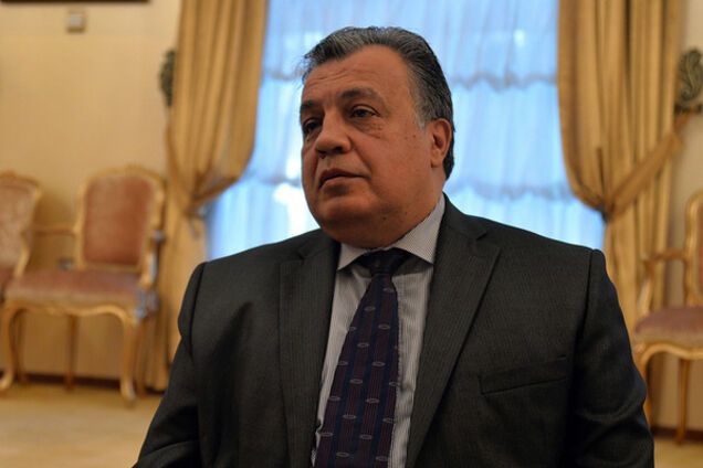 Посол Карлов