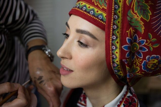 Презентация календаря украинских национальных костюмов