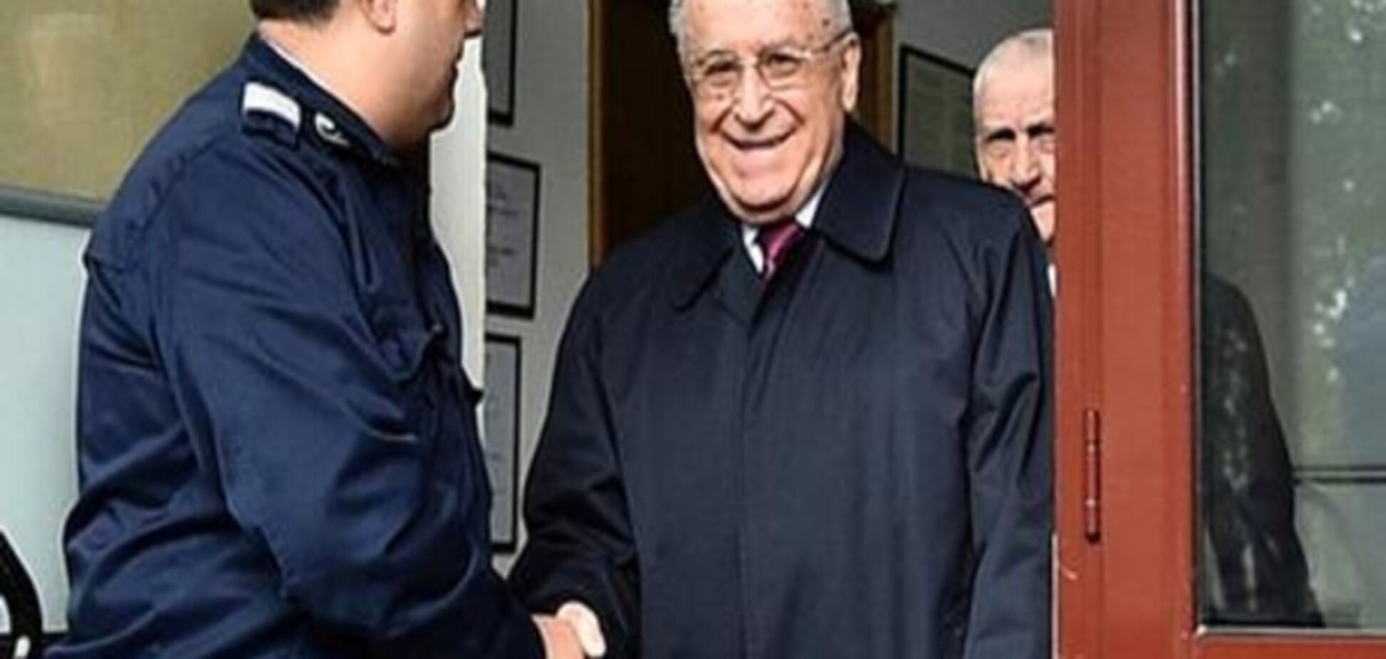 Екс-президента Румунії Ілієску підозрюють у злочинах проти людяності