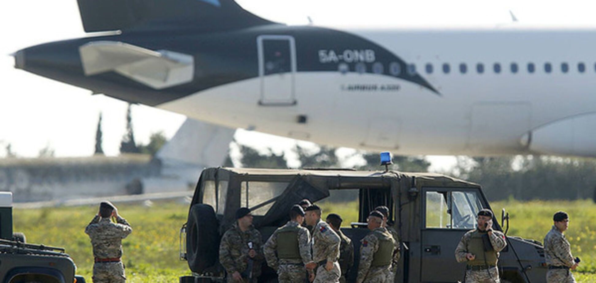 Угнанный в Ливии самолет