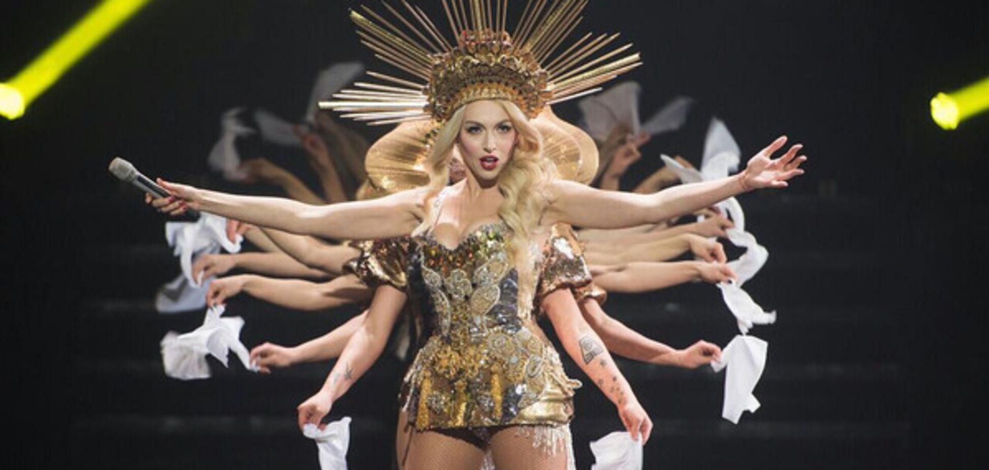 Оля Полякова