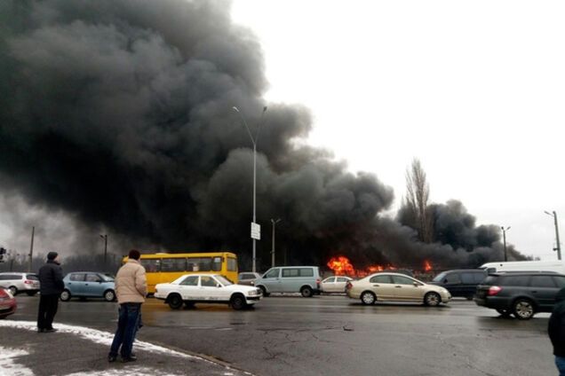 Пожар возле станции 'Лесная' в Киеве повредил оборудование метро