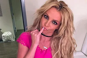 Giorgio Moroder - Tom's Diner (feat. Britney Spears)