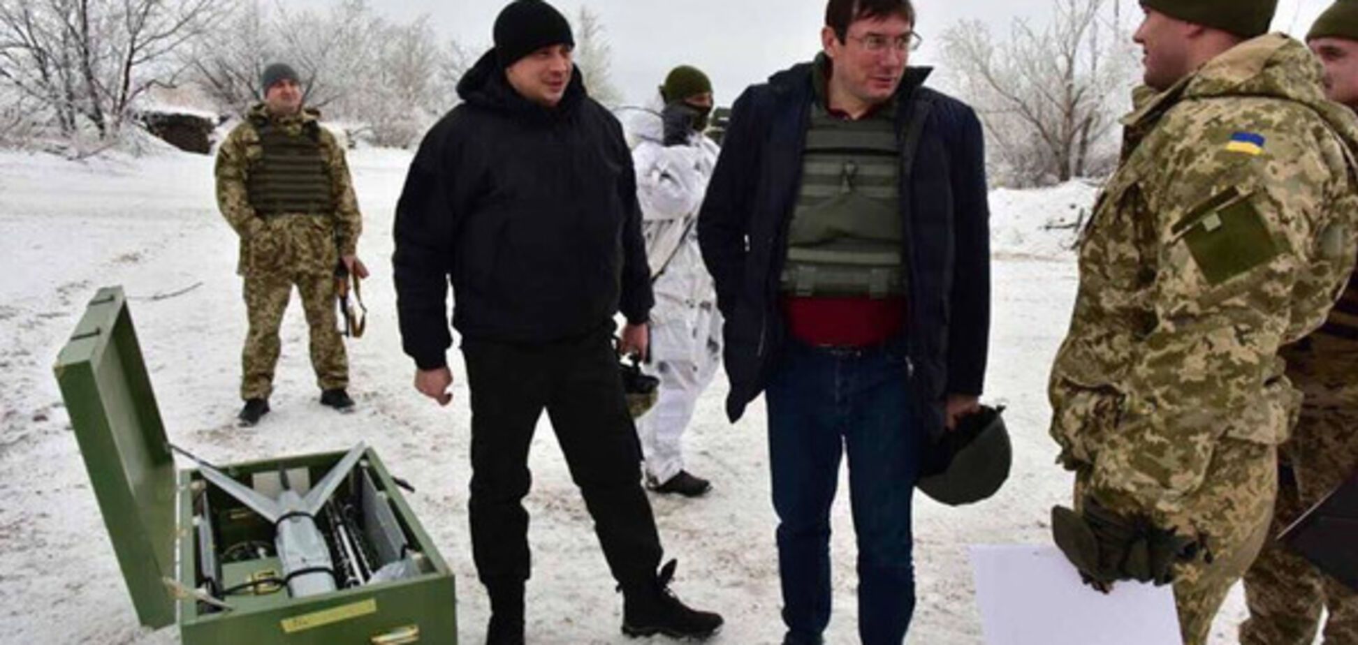 Юрий Луценко подарил бойцам АТО беспилотник