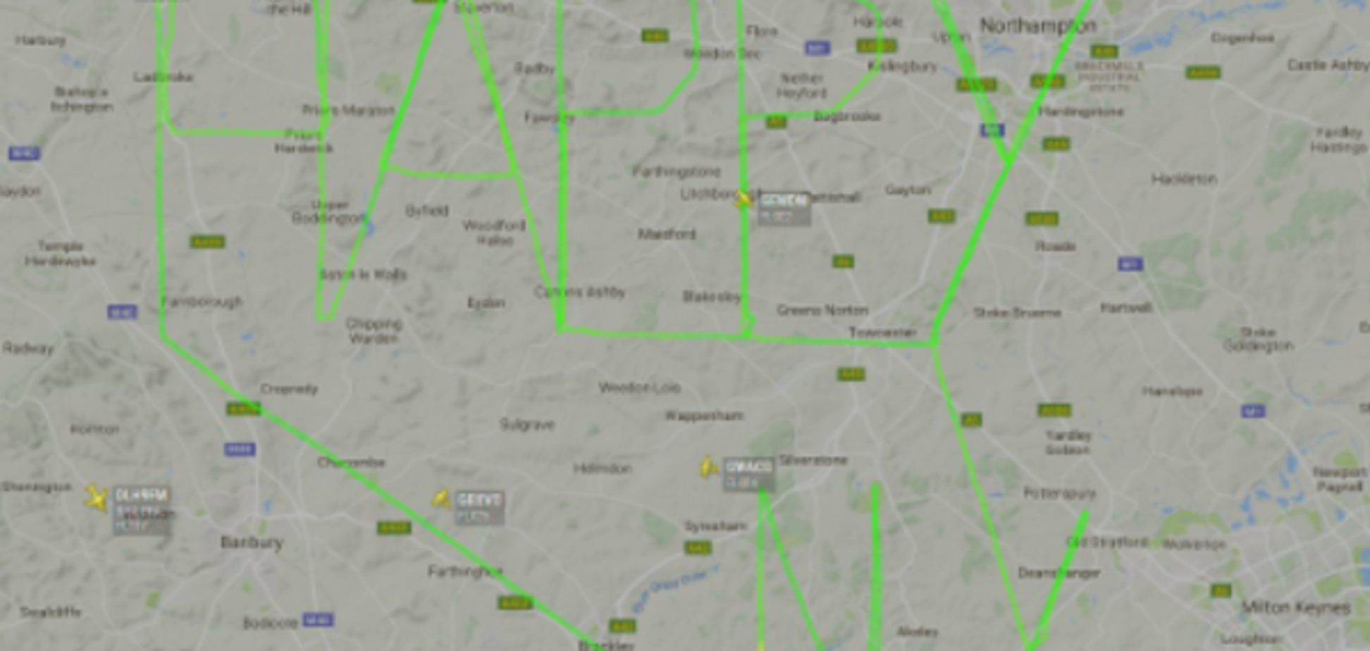 Британский пилот «оставил в небе» оригинальное поздравление с Новым годом