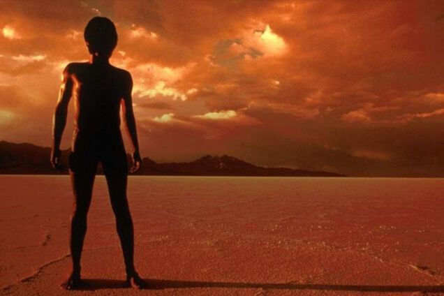 инопланетянин на Марсе