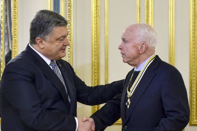 Петр Порошенко и Джон Маккейн