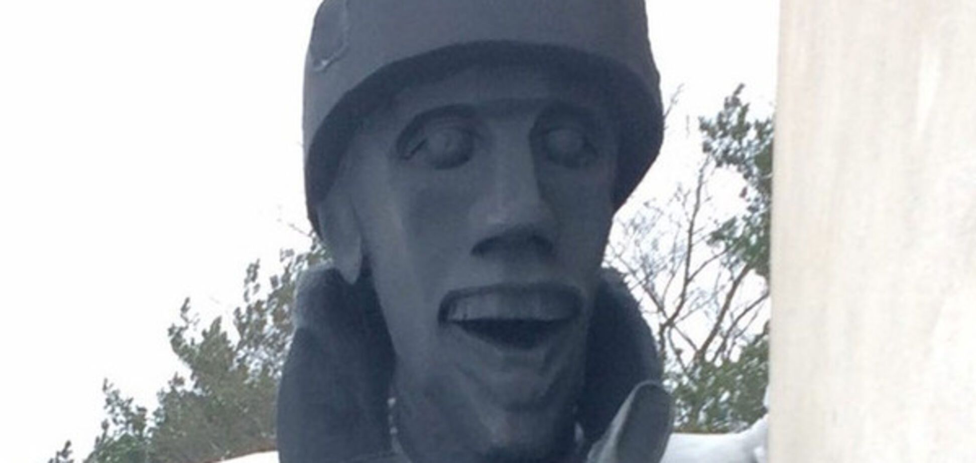 В России решили избавиться от скандальной скульптуры солдата «с лицом коня»