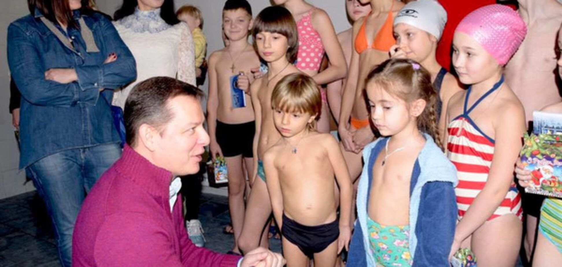 Ляшко открыл в Киеве 'Клуб детского плавания' для перселенцев: опубликованы фото