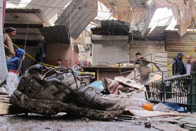 Серия взрывов в Багдаде: страшные последствия теракта собрали в фоторепортаже