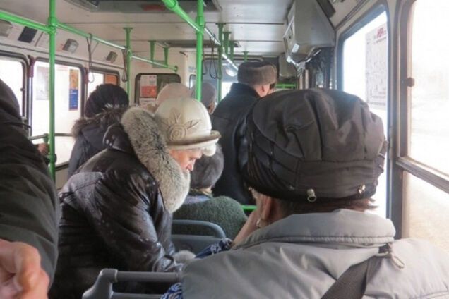 В Харькове требуют запретить бабушкам кататься в маршрутках