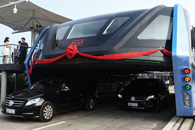 Transit Elevated Bus